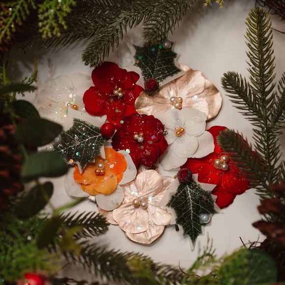 Christmas Festive Hair Clips (set of 8) | Holiday Accessories for Girls/Women - Picture 1 of 8